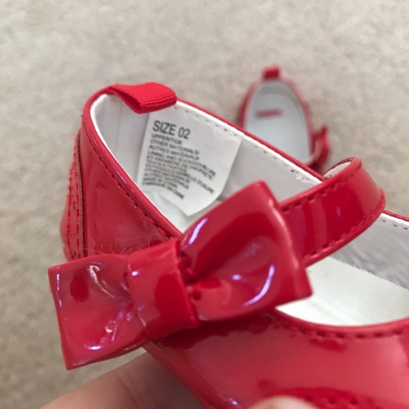 Shiny red Gymboree baby shoes - Picture 3 of 4